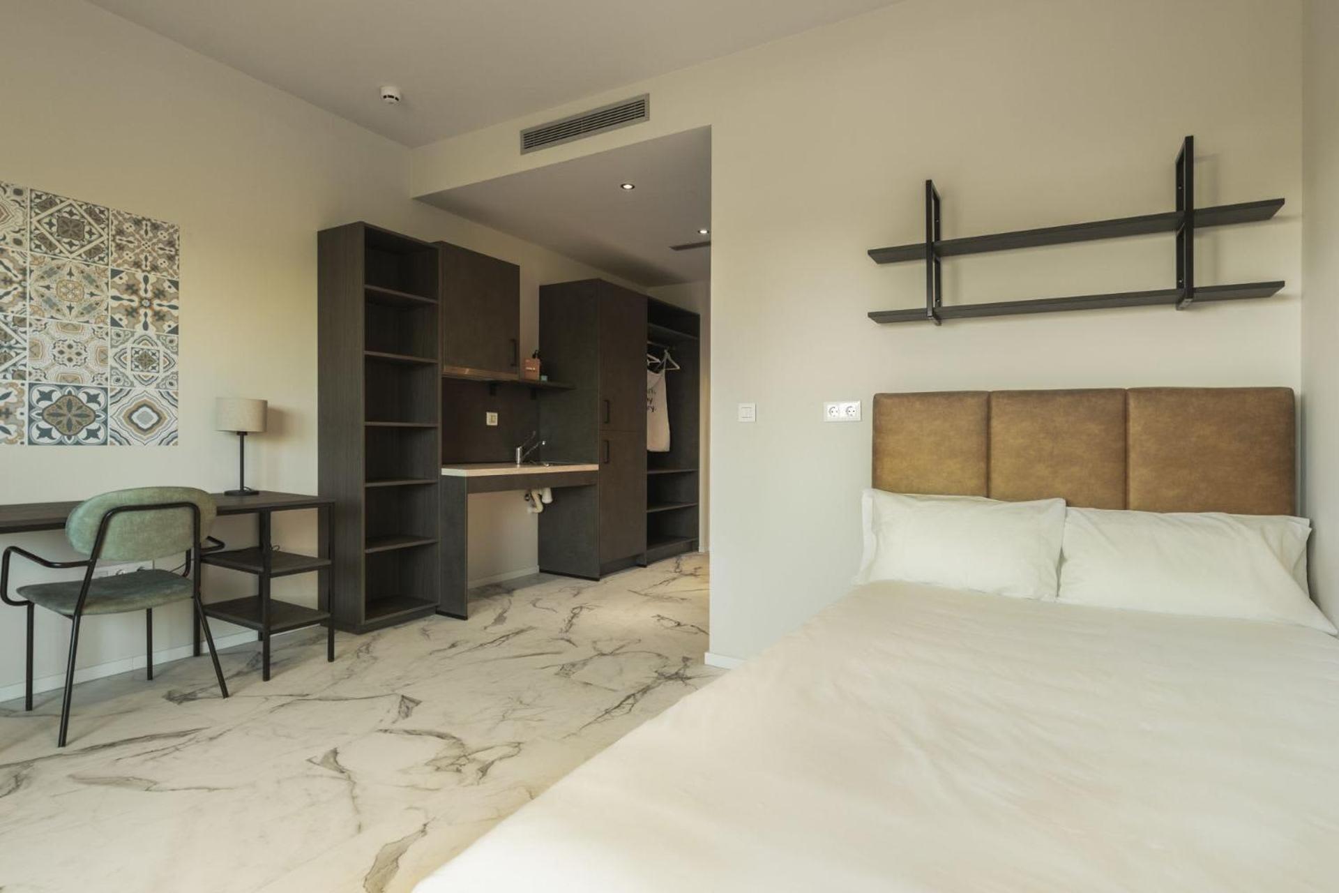 Student Experience Madrid Pozuelo - Luxury Hostel โปซูเอโล เด อาลาร์กอน ภายนอก รูปภาพ